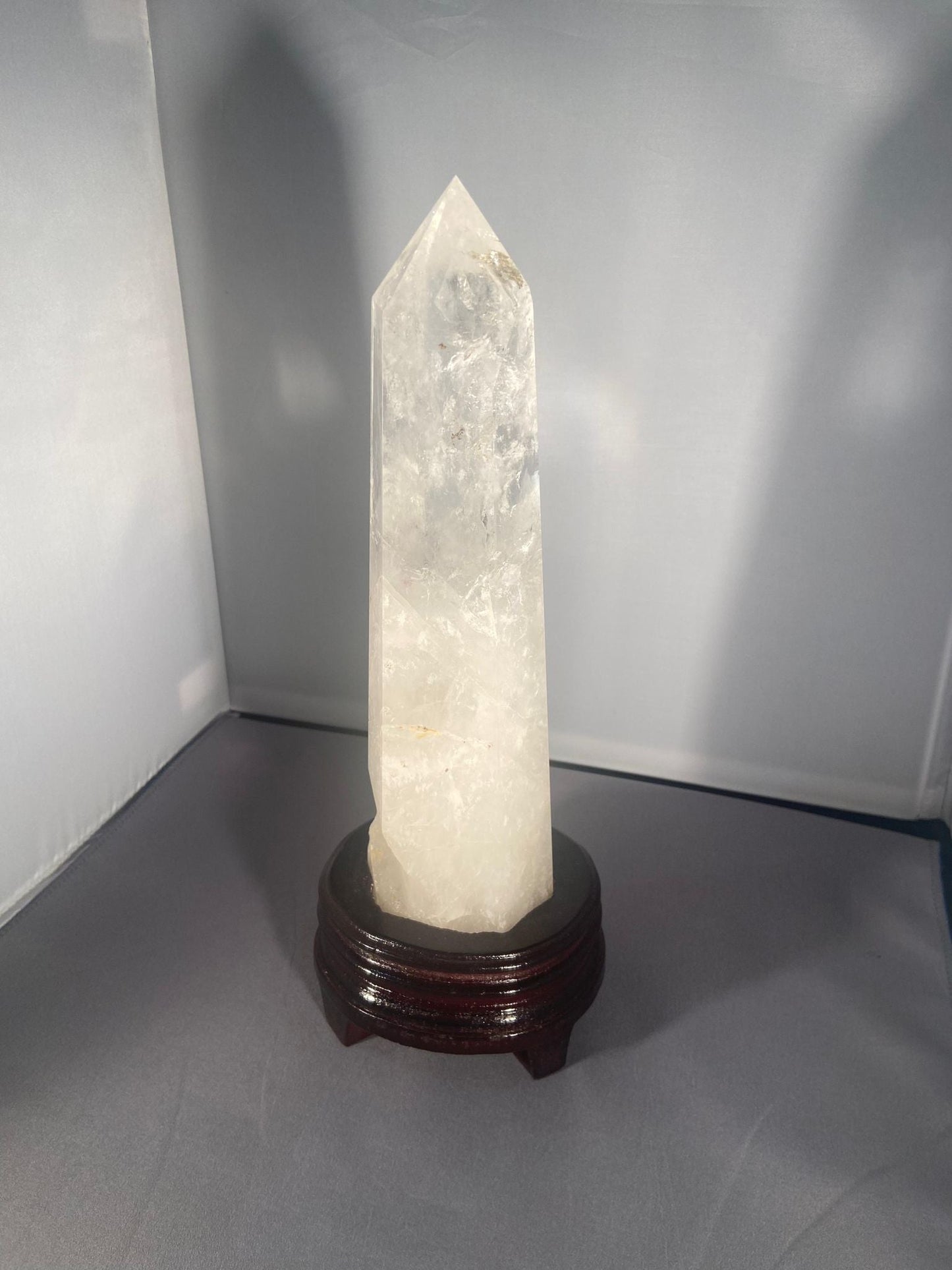 Quartz tower with stand